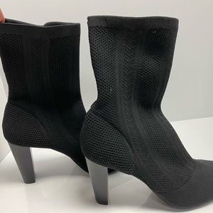 Ladies shoe boot